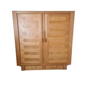 Armoire vintage en chêne et marqueterie de chêne, Guillerme et Chambron