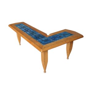 Table de salon "boomerang" en chêne clair, Guillerme et Chambron